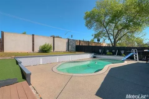 807 Comstock Dr, Folsom, CA 95630 photo 18