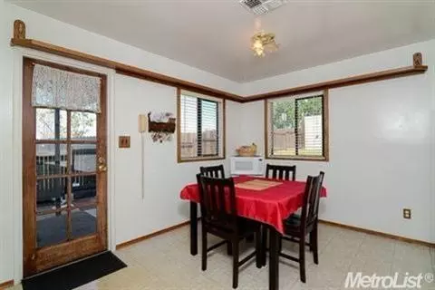 807 Comstock Dr, Folsom, CA 95630 photo 9