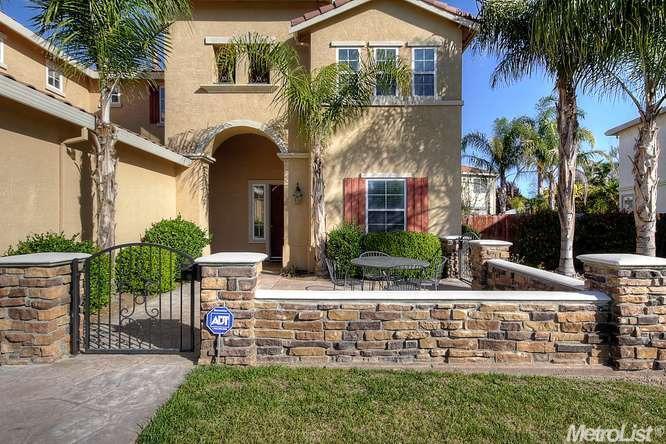1747 Natalie Ct, Ripon, CA 95366 photo 2