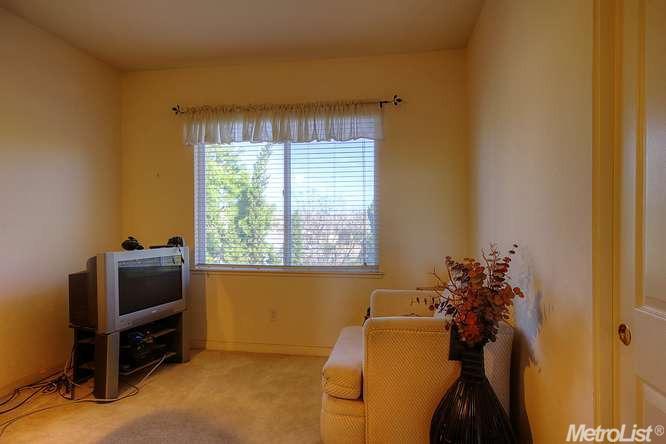 1747 Natalie Ct, Ripon, CA 95366 photo 3