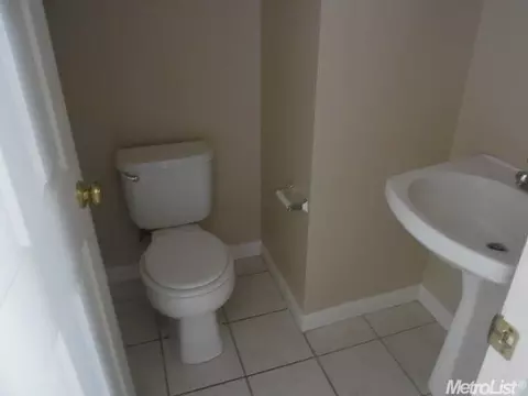 427 Roadrunner Dr, Patterson, CA 95363 photo 5