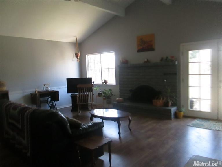3031 Marie Ct, Merced, CA 95340 photo 4