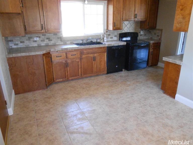 371 Laurel, Gustine, CA 95322 photo 9