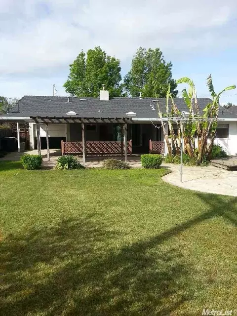 868 Fig Ln, Newman, CA 95360 photo 12