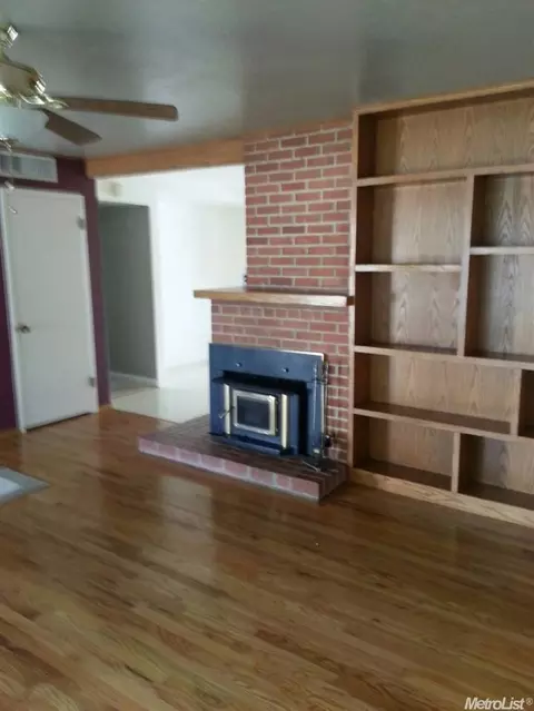 868 Fig Ln, Newman, CA 95360 photo 3