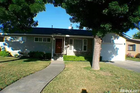 868 Fig Ln, Newman, CA 95360 photo 1