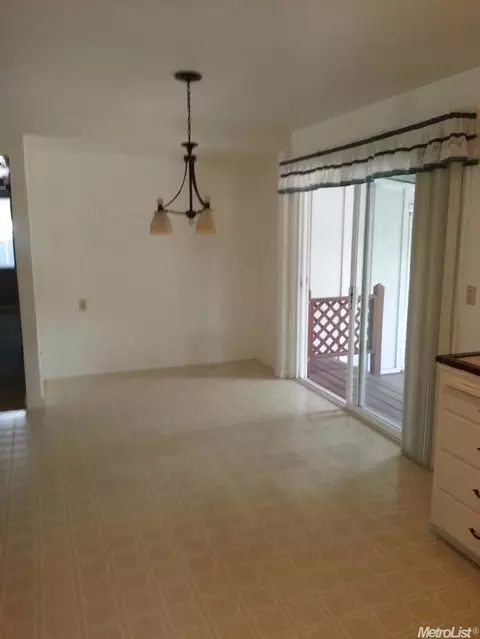 868 Fig Ln, Newman, CA 95360 photo 5