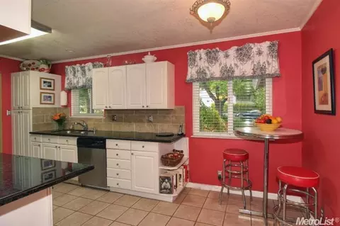 3605 Voleyn St, Carmichael, CA 95608 photo 10