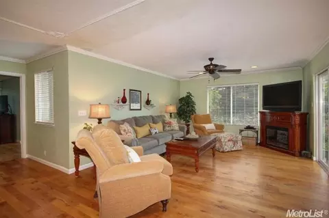 3605 Voleyn St, Carmichael, CA 95608 photo 5