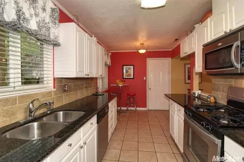3605 Voleyn St, Carmichael, CA 95608 photo 9