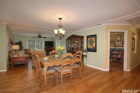 3605 Voleyn St, Carmichael, CA 95608 photo 4