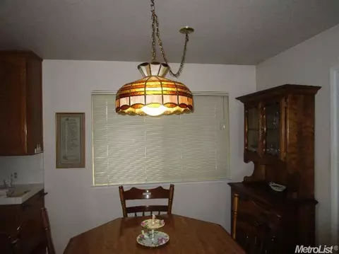 1909 Covington, Modesto, CA 95355 photo 4