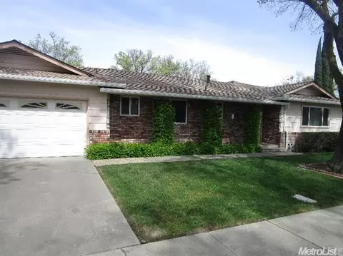 1909 Covington, Modesto, CA 95355 photo 2