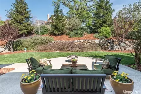 4561 Longview Dr, Rocklin, CA 95677 photo 2