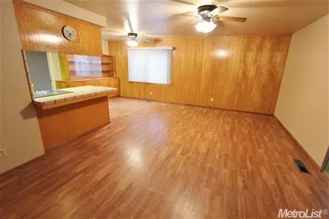 3316 Colonial Dr, Modesto, CA 95350 photo 5