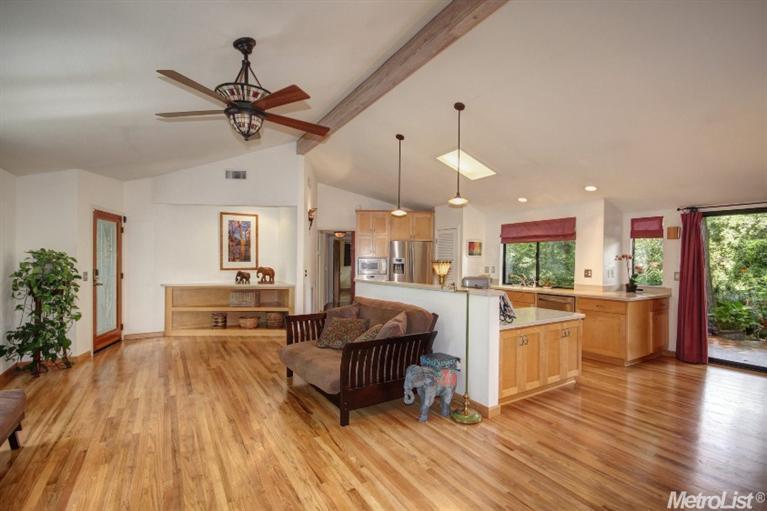 43426 Walnut Ln, Davis, CA 95618 photo 4