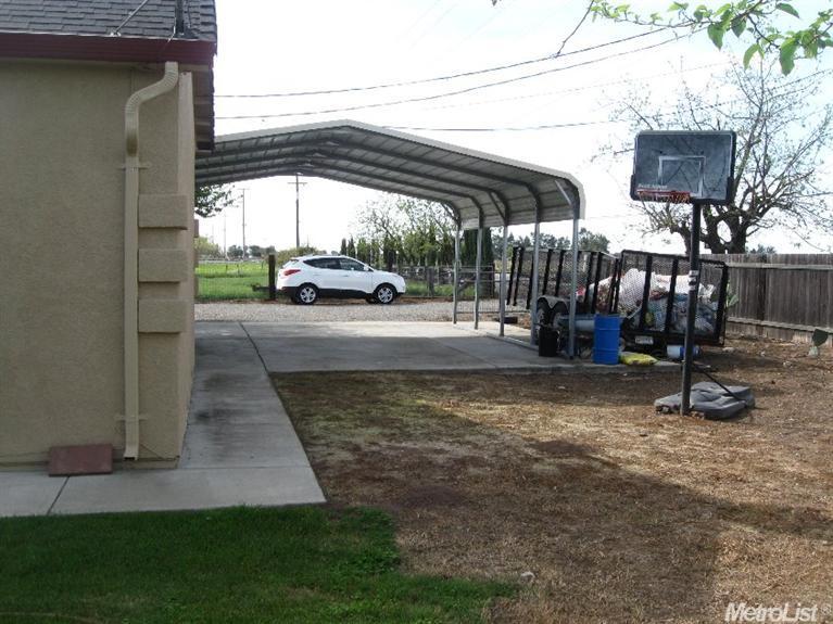 13465 Eberhard Rd, Lodi, CA 95240 photo 3