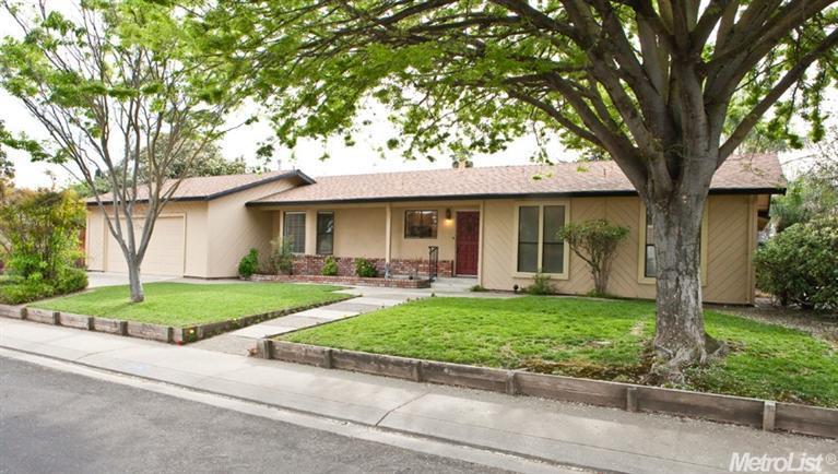 1353 Hidden Gln, Modesto, CA 95355 photo 2