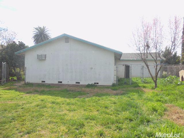 831 Chicago Ave, Modesto, CA 95351 photo 2