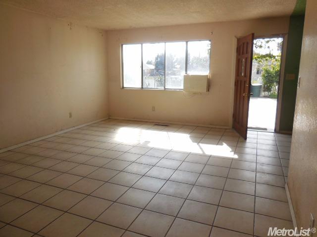 831 Chicago Ave, Modesto, CA 95351 photo 4