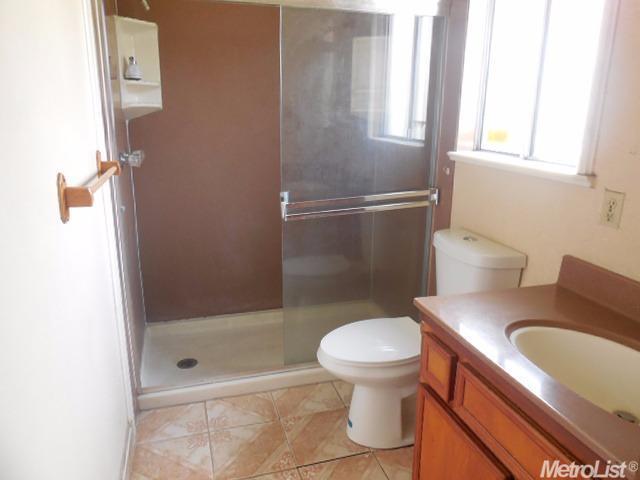 831 Chicago Ave, Modesto, CA 95351 photo 11