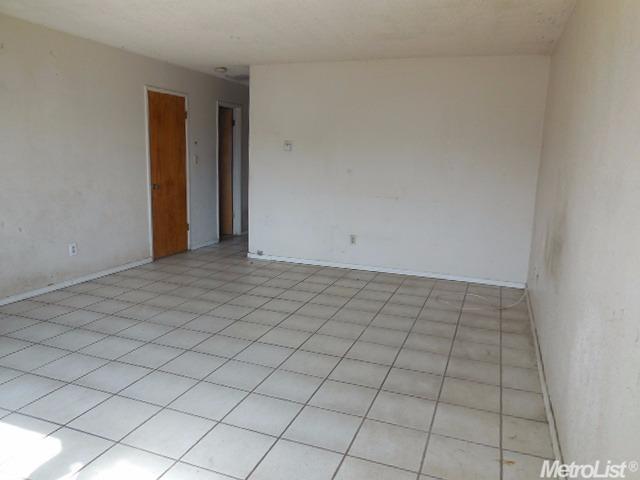 831 Chicago Ave, Modesto, CA 95351 photo 3