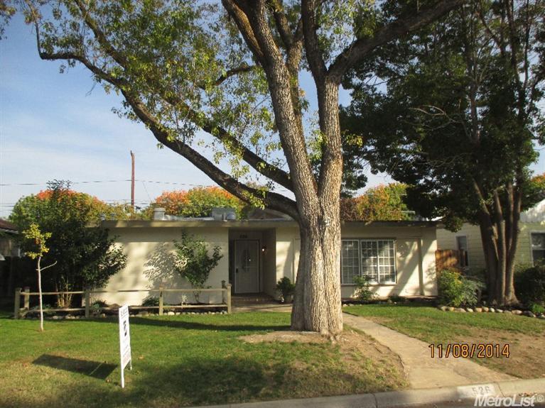 526 El Cajon Ave, Modesto, CA 95350 photo 2