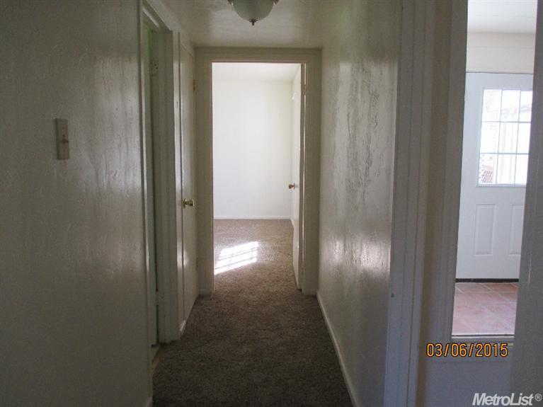 526 El Cajon Ave, Modesto, CA 95350 photo 14