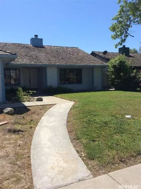 2704 Floyd Ave, Modesto, CA 95355 photo 2
