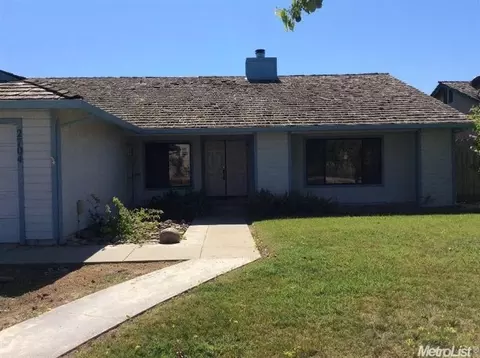 2704 Floyd Ave, Modesto, CA 95355 photo 1