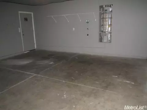 300 Red Robin Dr, Patterson, CA 95363 photo 10