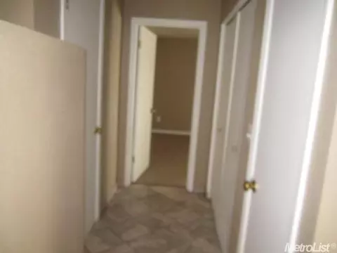 300 Red Robin Dr, Patterson, CA 95363 photo 6