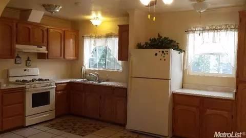 1308 Edith, Gustine, CA 95322 photo 2