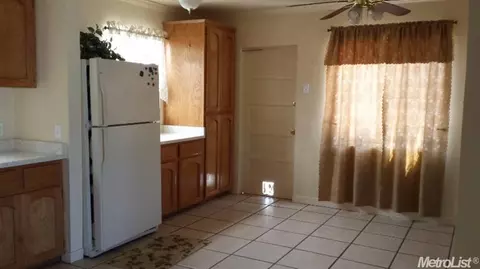 1308 Edith, Gustine, CA 95322 photo 3