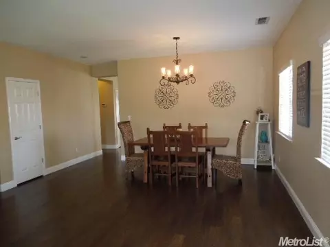 2324 Triumph Ct, Turlock, CA 95380 photo 4
