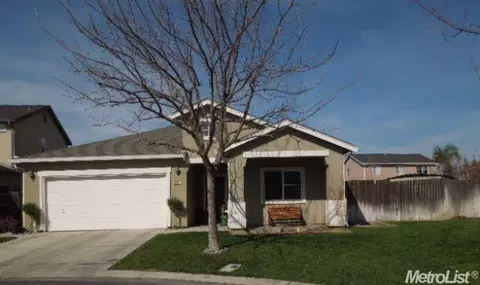 2324 Triumph Ct, Turlock, CA 95380 photo 1
