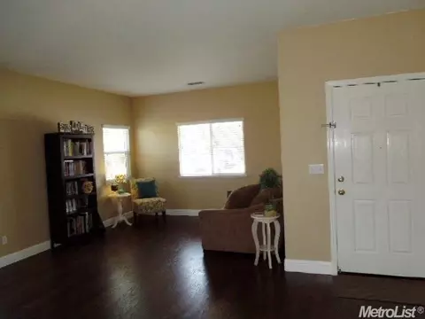 2324 Triumph Ct, Turlock, CA 95380 photo 3