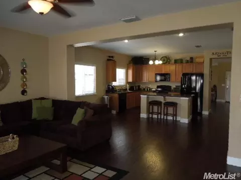2324 Triumph Ct, Turlock, CA 95380 photo 5
