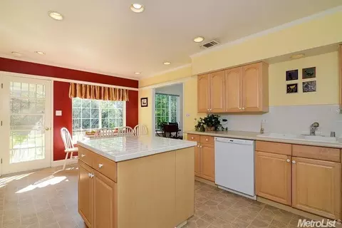 2935 California Ave, Carmichael, CA 95608 photo 7