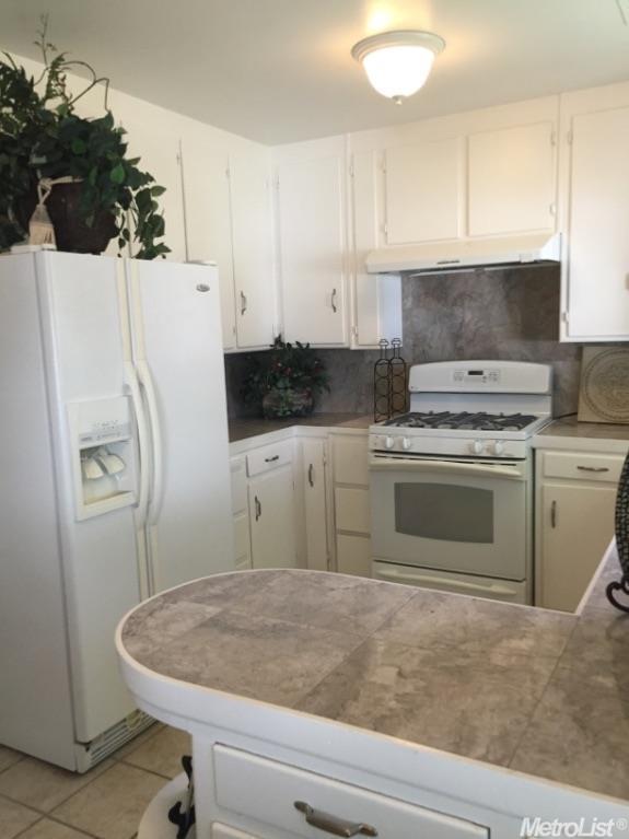 1437 Ardmore Ave, Modesto, CA 95350 photo 2