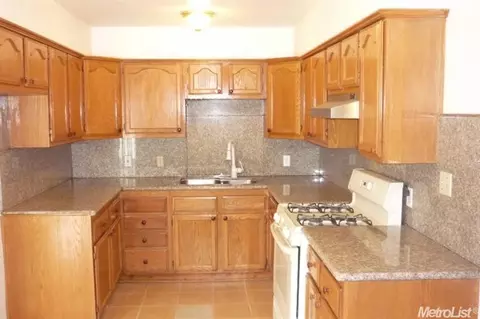 6801 27th St, Sacramento, CA 95822 photo 6