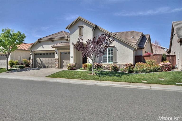 2105 Devonport Loop, Roseville, CA 95747 photo 2
