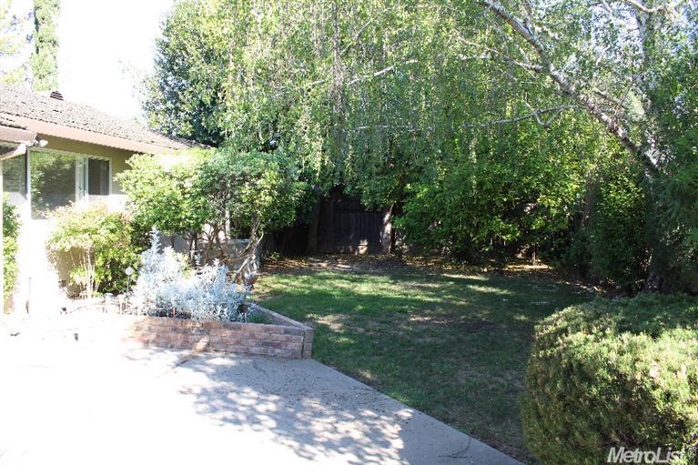 5220 Heritage Dr, Carmichael, CA 95608 photo 8