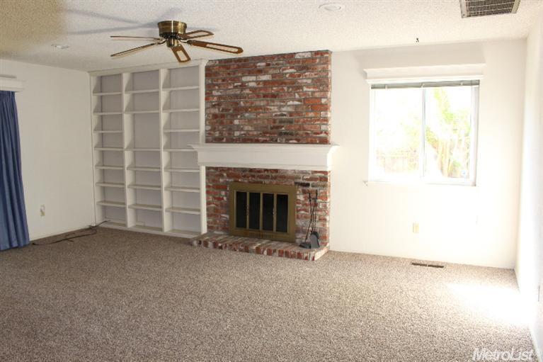 5220 Heritage Dr, Carmichael, CA 95608 photo 3