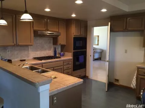 1861 Summertime Dr, Tracy, CA 95376 photo 3