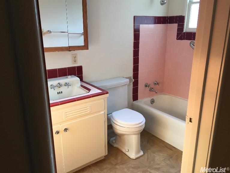 309 Cross St, Lodi, CA 95242 photo 2