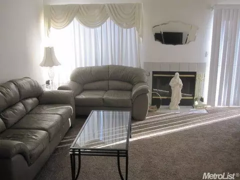 1978 Grove Ct, Tracy, CA 95376 photo 4