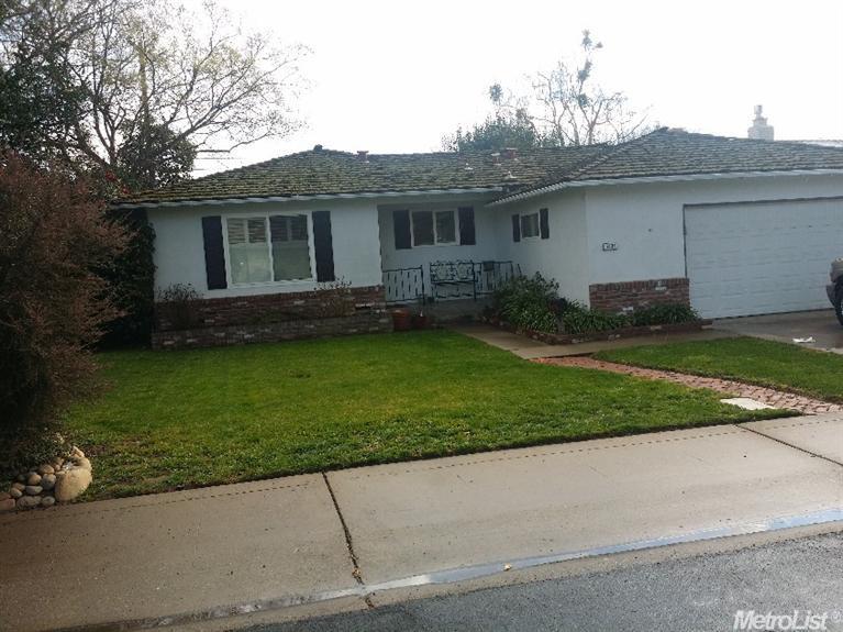 2138 Tracy, Lodi, CA 95242 photo 1