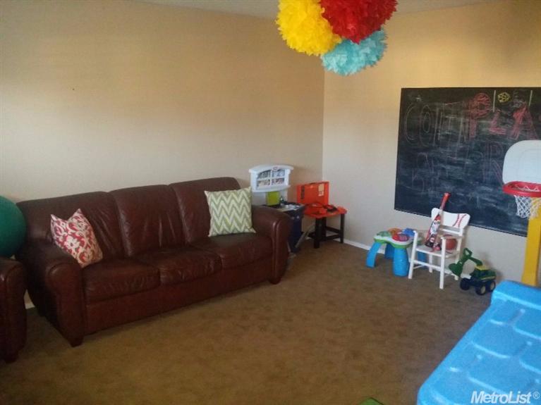 2138 Tracy, Lodi, CA 95242 photo 4