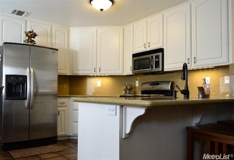 8213 Falcon View Dr, Antelope, CA 95843 photo 2